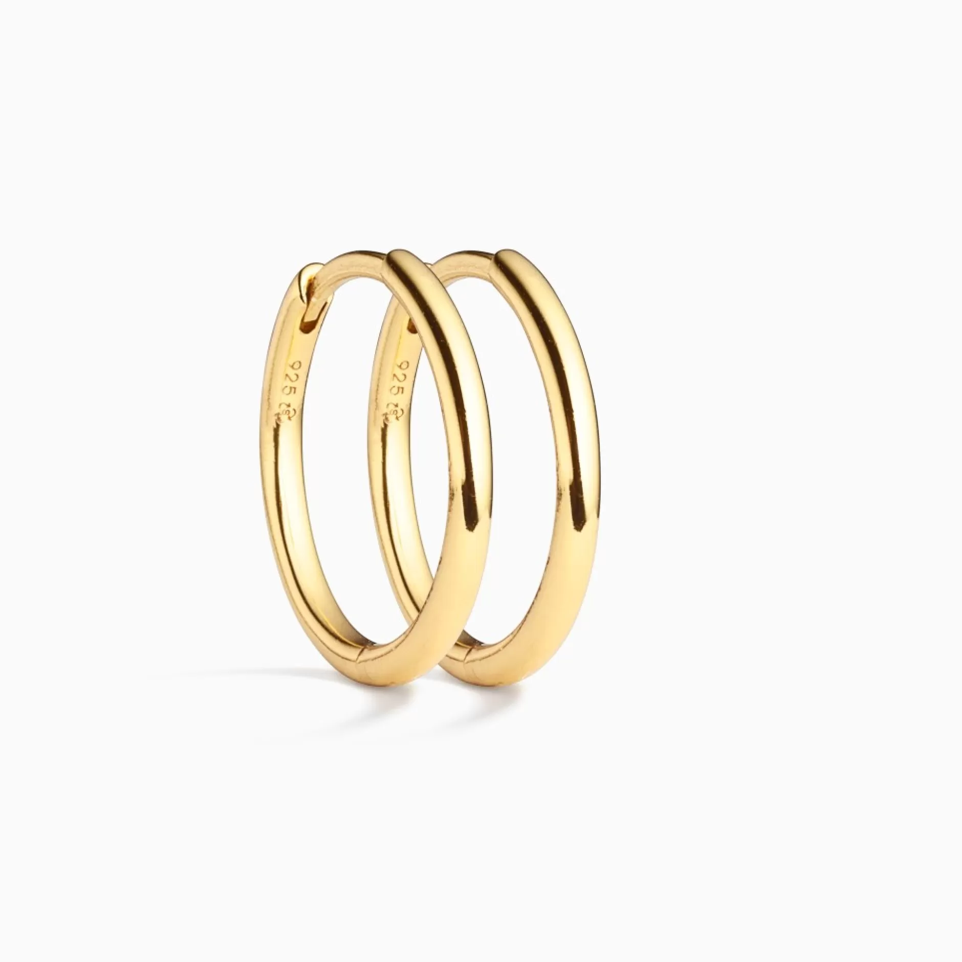 Eline Rosina Oorbellen^Essential Classic Huggies (L) Gold Plated Sterling Zilver