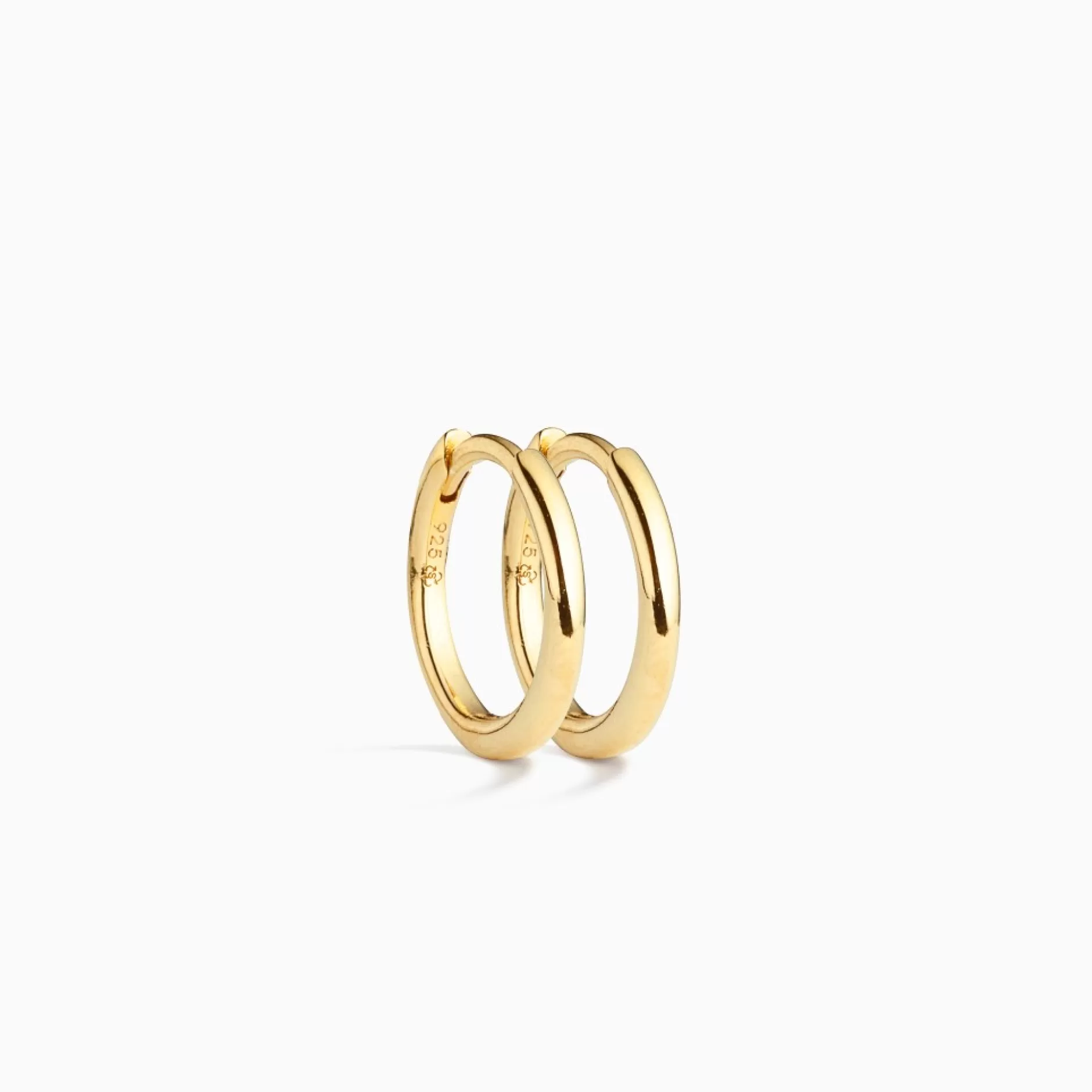 Eline Rosina Oorbellen^Essential Classic Huggies (M) Gold Plated Sterling Zilver