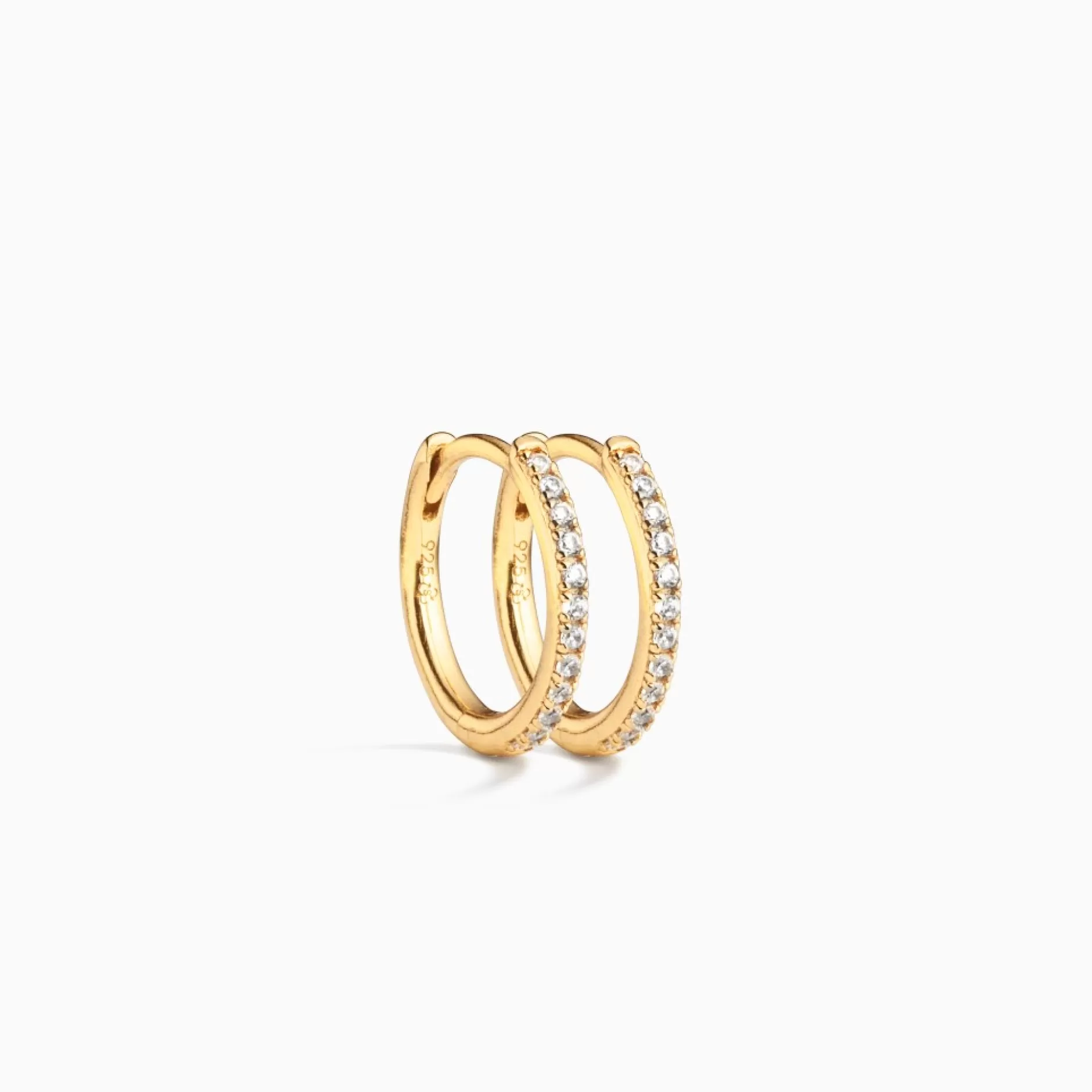 Eline Rosina Oorbellen^Essential Zirconia Huggies (M) Gold Plated Sterling Zilver