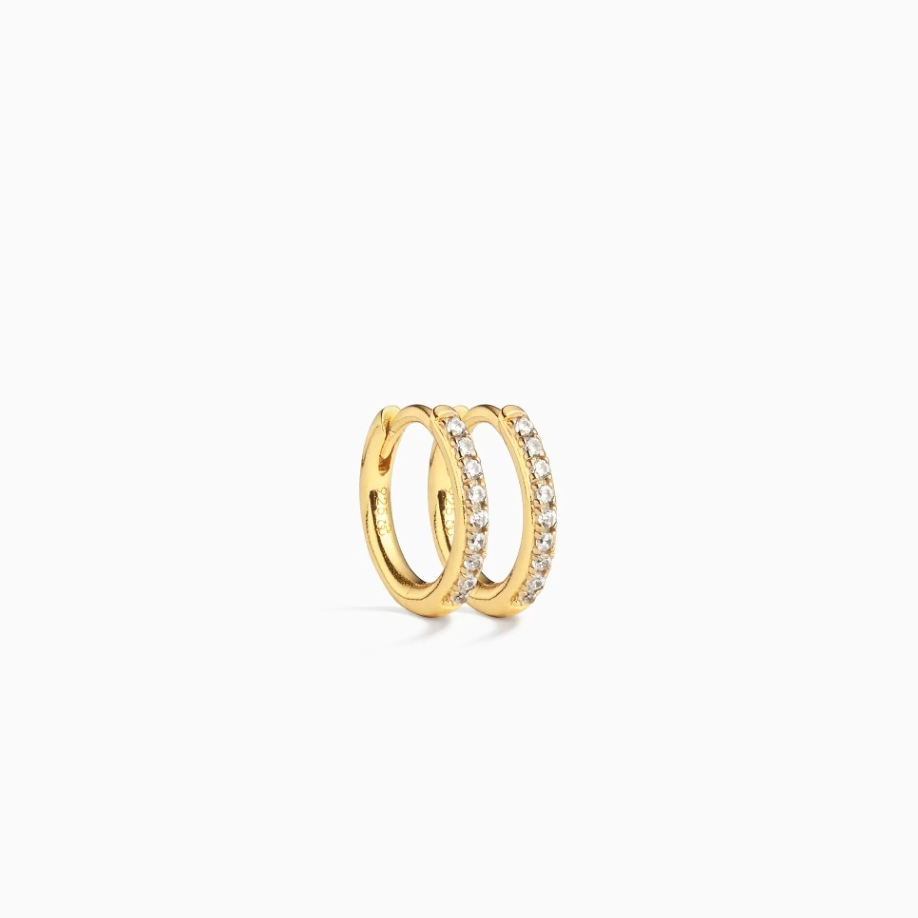 Eline Rosina Oorbellen^Essential Zirconia Huggies (S) Gold Plated Sterling Zilver